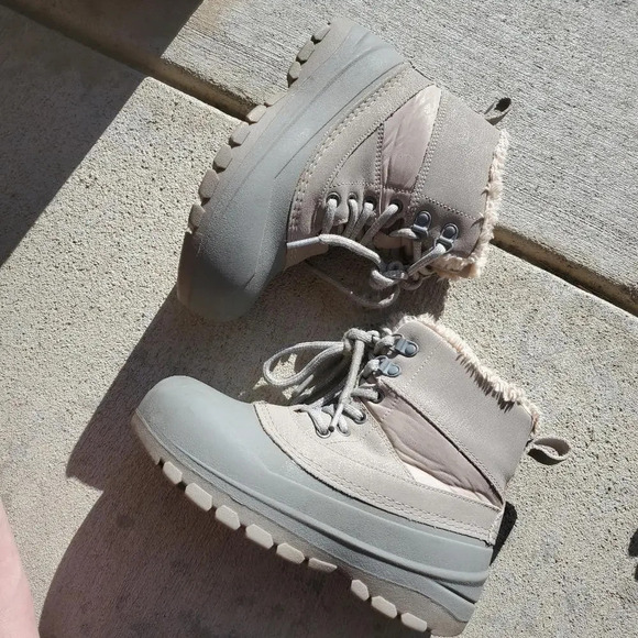 All in Motion Girls Leather Waterproof Winter Snow Boots Size 13 - Picture 6 of 11